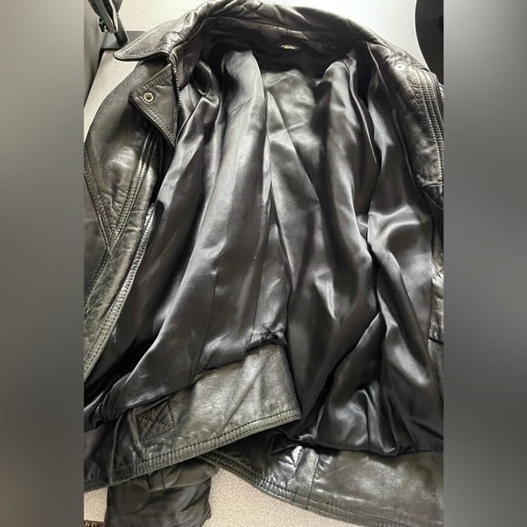 Vintage ADA Black Leather Jacket Size Medium - Picture 7 of 16